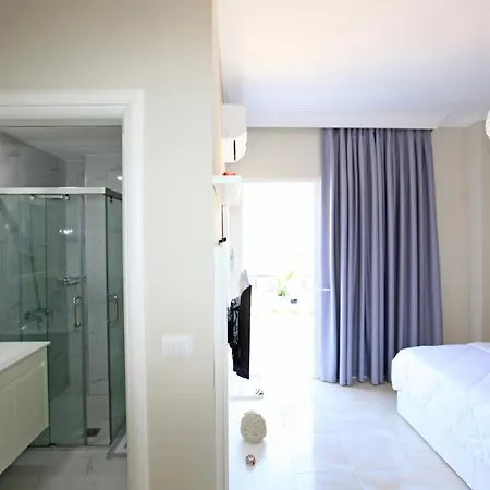 Mare 4* Ksamil